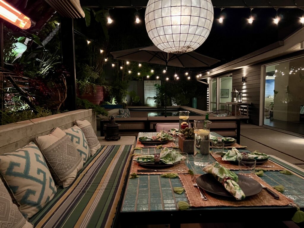 Dutton Architects design modern outdoor dining area